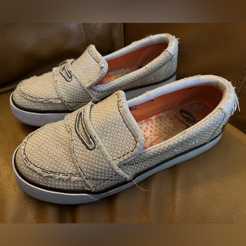 Nike slide on tennis shoes